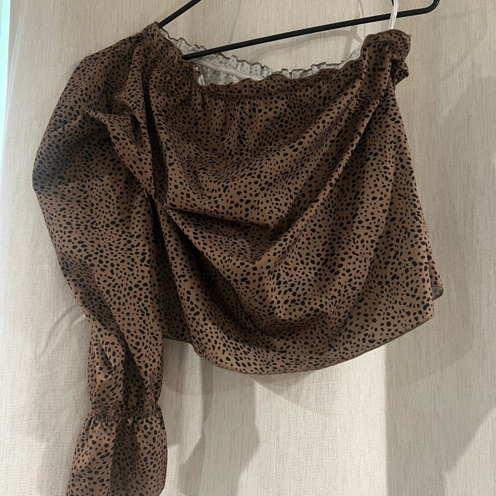 Leopard Print Off-Shoulder Top